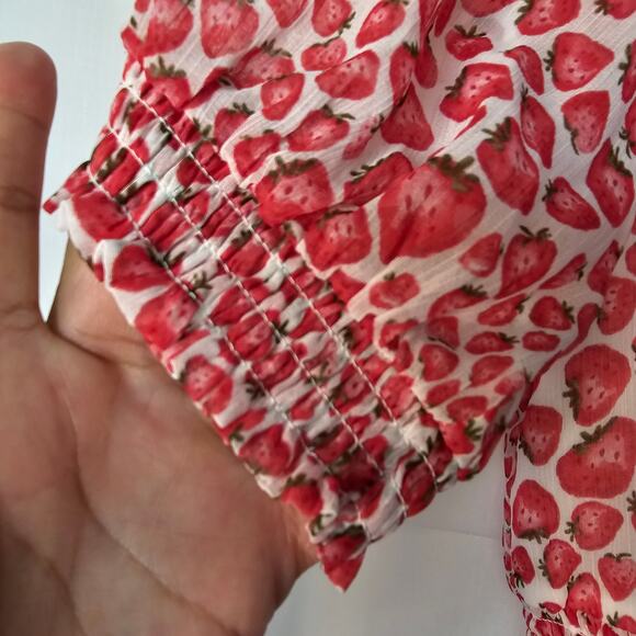 Joie Strawberry Patterned Peasant Top size Midium - Picture 4 of 6